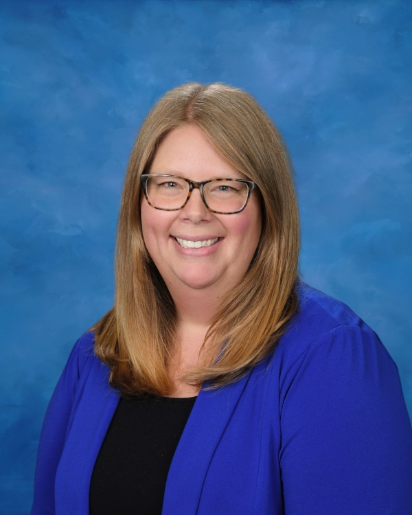 headshot of Michelle Accola, the 4th-6th grade English Language Arts teacher at Lakeside Christian School