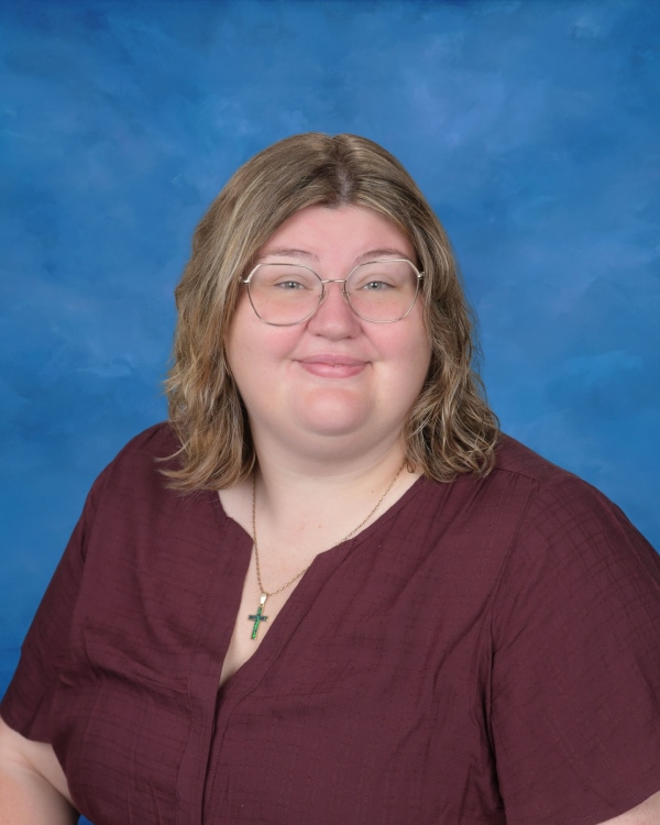 headshot of Fallon Bennett, elementary science teacher