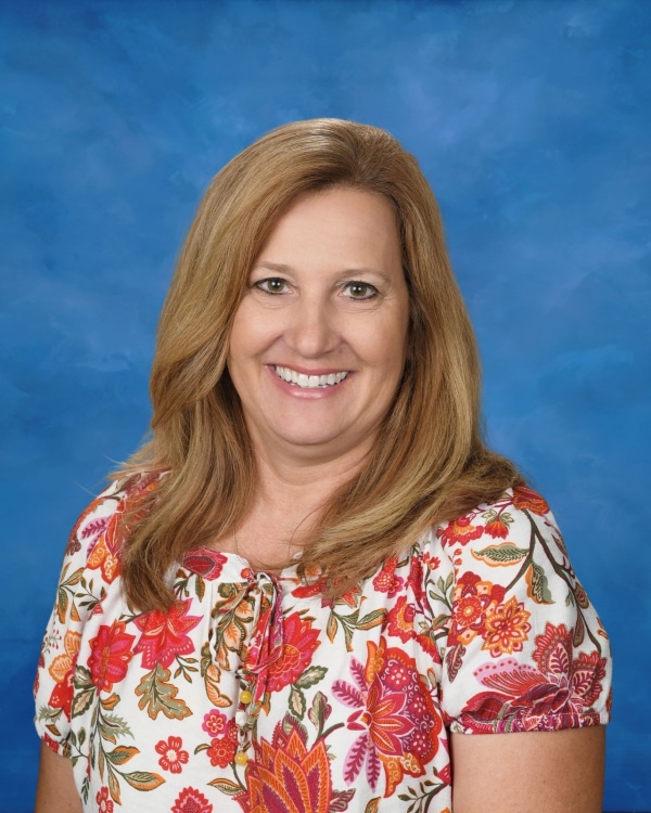 headshot of elementary kindergarten teacher Lori Leverette at Lakeside Christian School