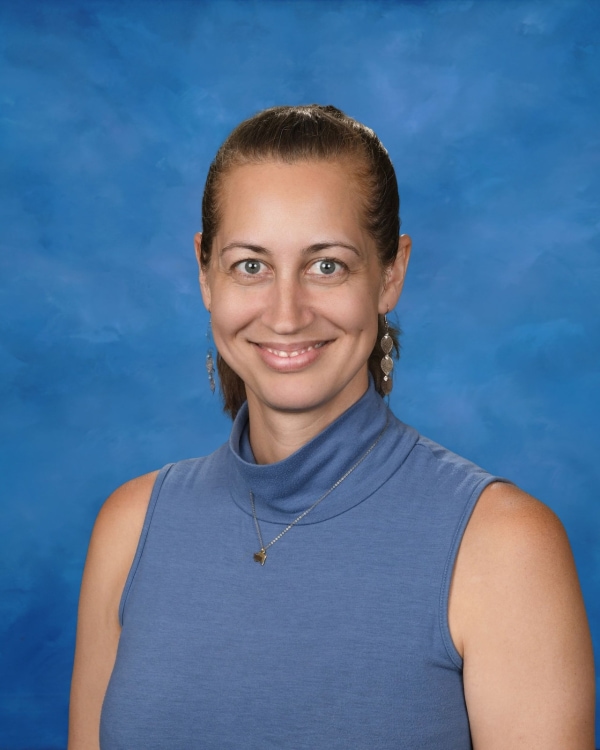 headshot of Melanie Wright