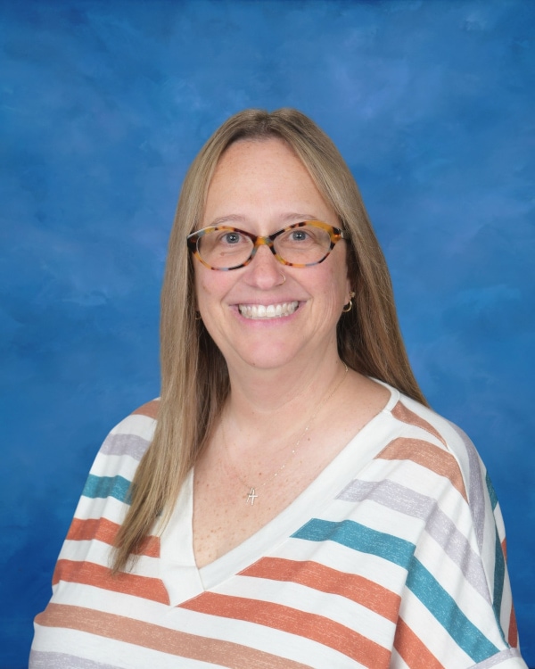 headshot of Allison Chichester, an elementary ELA teacher at Lakeside Christian School