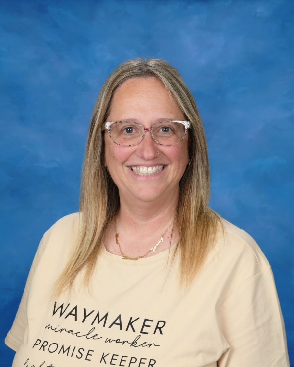 headshot of Allison Chichester, and elementary ELA teacher at Lakeside Christian School