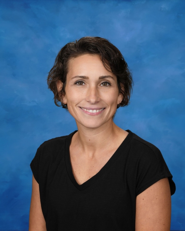 headshot of Alexandra Ludovici, elementary art teacher at Lakeside Christian School
