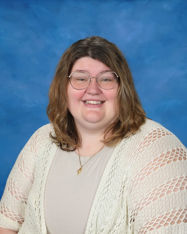 headshot of Fallon Bennett, elementary science teacher
