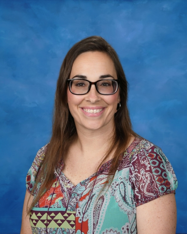 headshot of elementayr aide, Fawn Norton, at Lakeside Christian School
